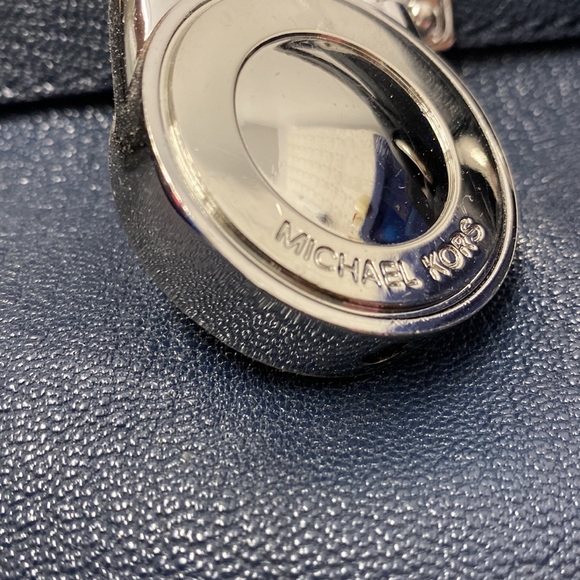 Micheal Kors Bag - Picture 4 of 9